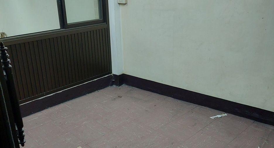 For sale 3 bedrooms retail Space in Samphanthawong, Bangkok