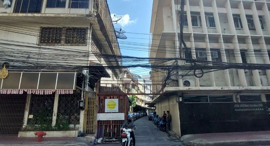 For sale 3 bedrooms retail Space in Samphanthawong, Bangkok