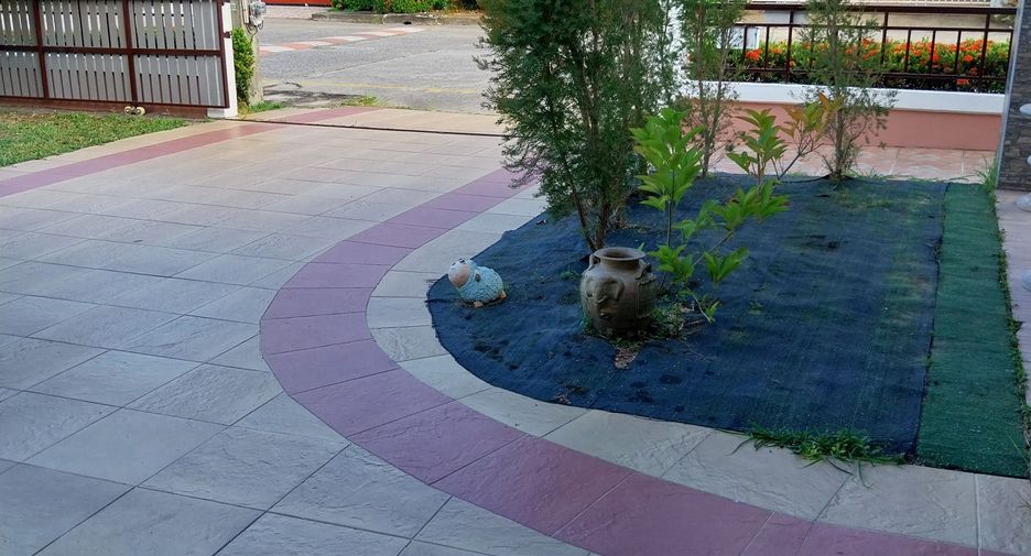 For rent 3 bedrooms house in Si Racha, Chonburi