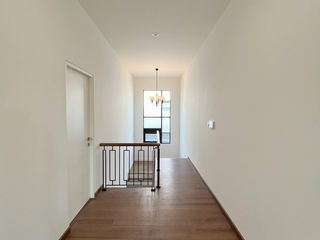 For sale 4 bedrooms house in Bangkok Noi, Bangkok
