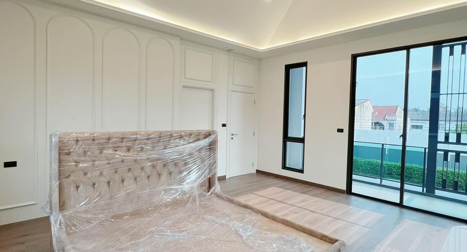 Haus zum Kauf mit 4 Zimmer in Bangkok Noi, Bangkok