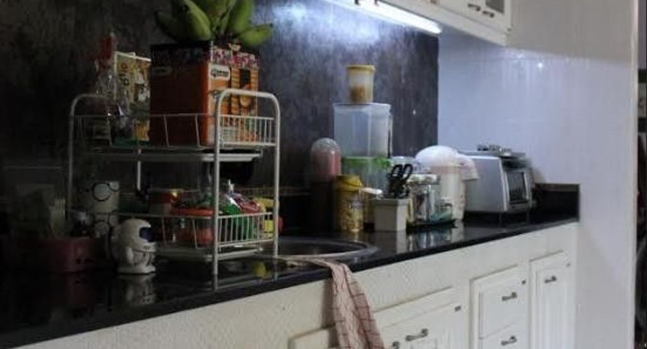 Haus zum Kauf mit 4 Zimmer in Lak Si, Bangkok