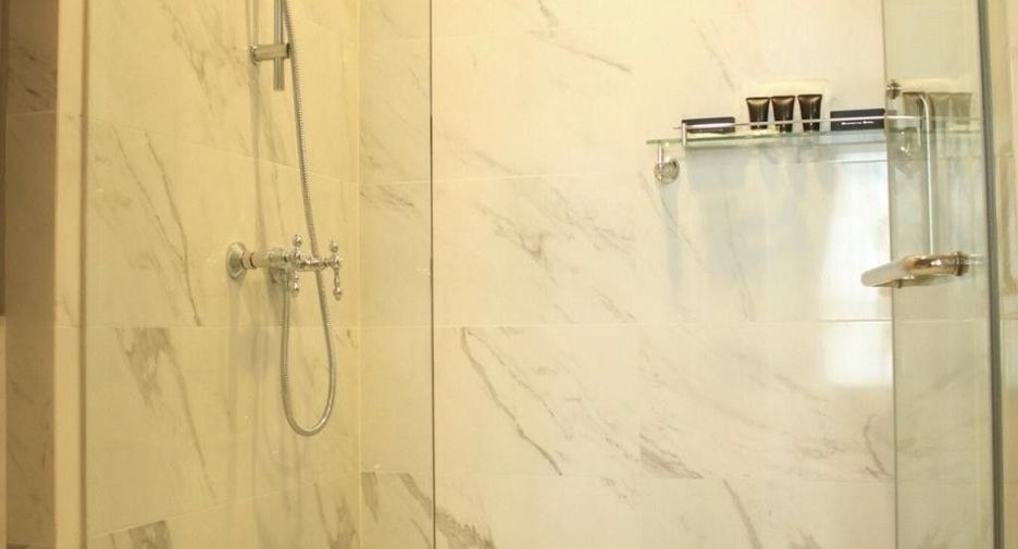 For sale 1 bed condo in Pathum Wan, Bangkok