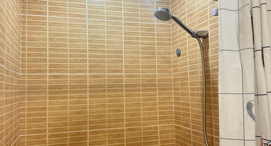 For sale studio condo in Bang Kapi, Bangkok