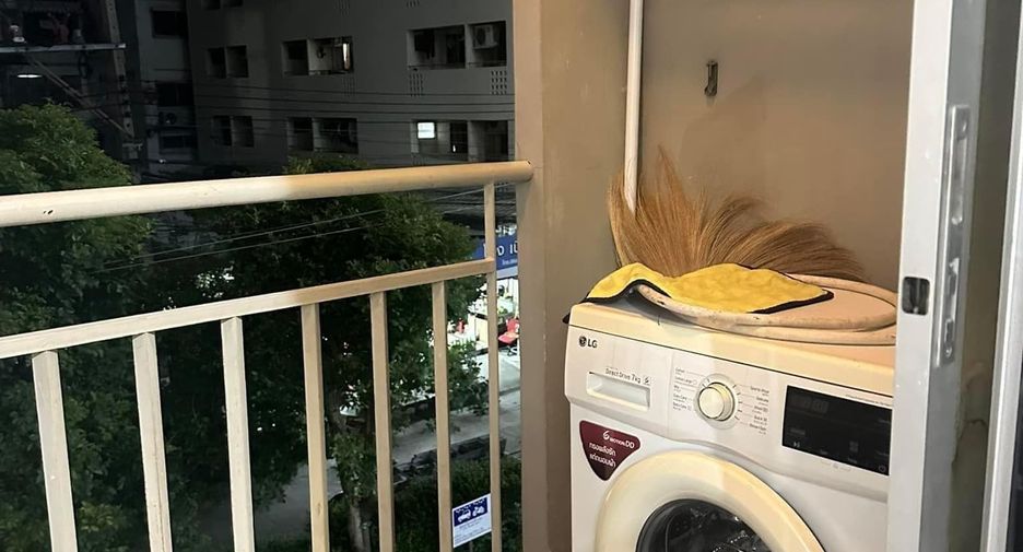 For sale studio condo in Bang Kapi, Bangkok