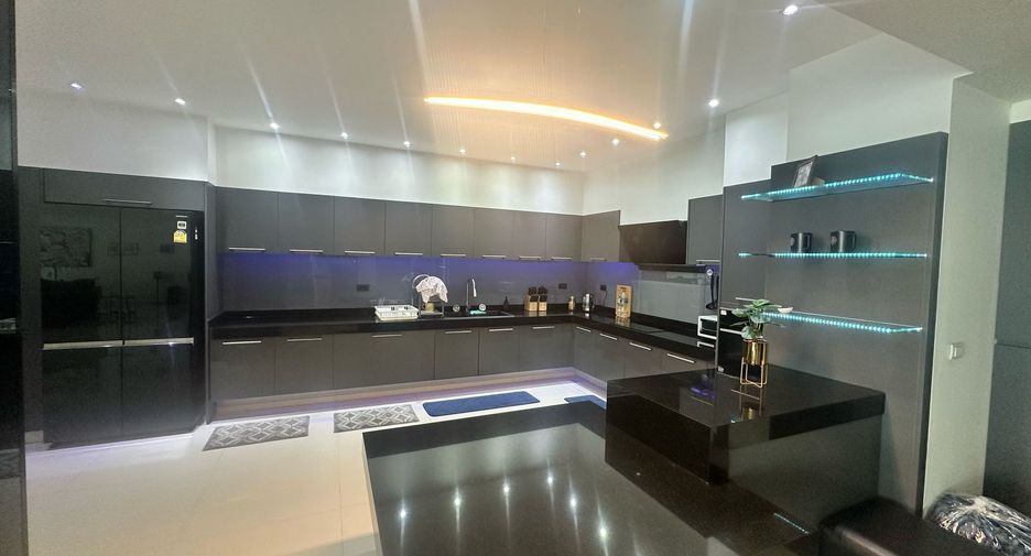 For sale 2 bedrooms condo in Bang Lamung, Chonburi
