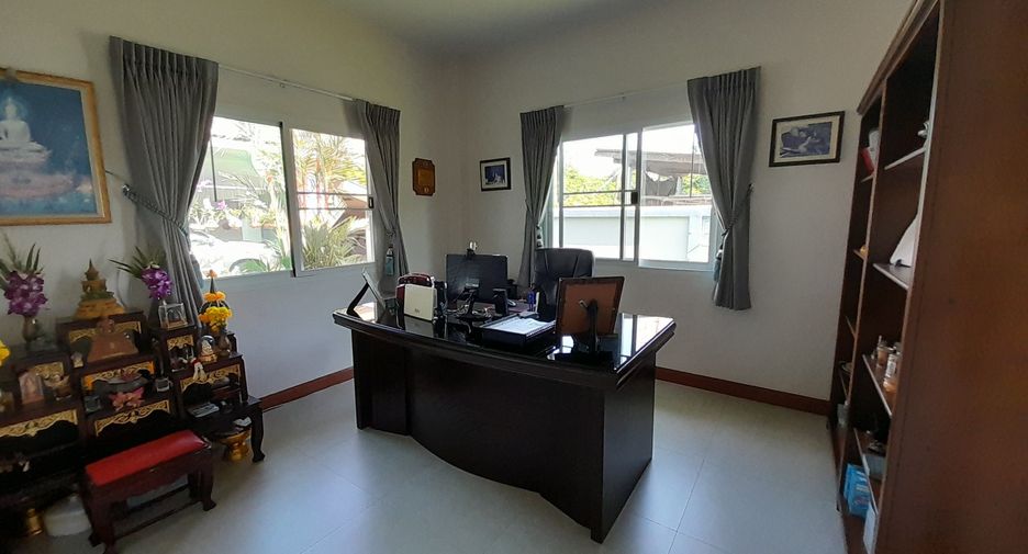 For sale 5 bedrooms house in Mueang Nakhon Pathom, Nakhon Pathom