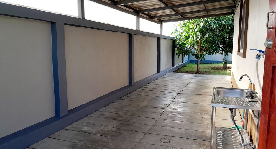For sale 5 bedrooms house in Mueang Nakhon Pathom, Nakhon Pathom