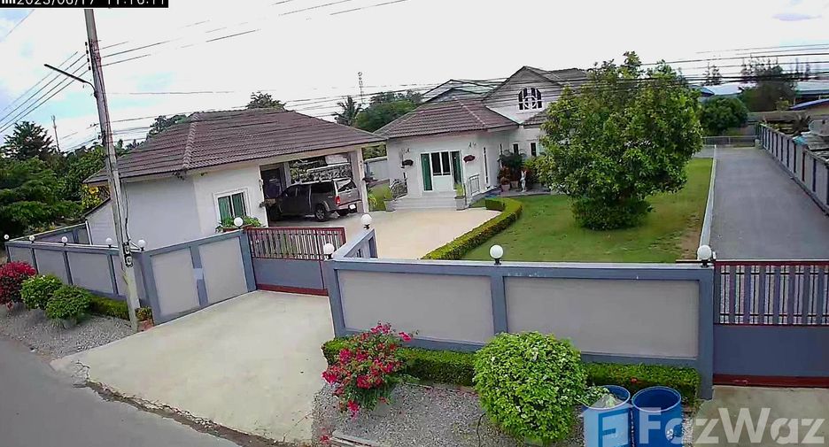 For sale 5 bedrooms house in Mueang Nakhon Pathom, Nakhon Pathom