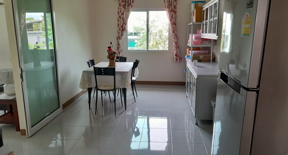 For sale 5 bedrooms house in Mueang Nakhon Pathom, Nakhon Pathom