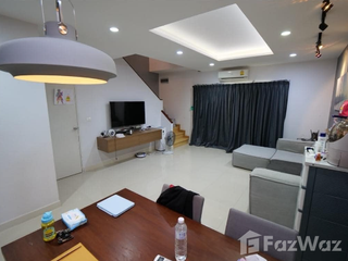 For sale 3 bedrooms townhouse in Prawet, Bangkok