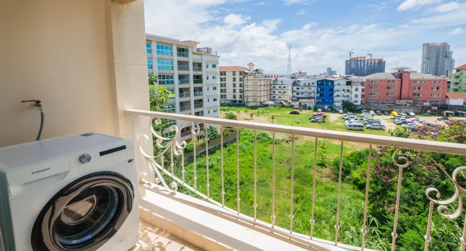 For rent 2 bedrooms condo in Bang Lamung, Chonburi