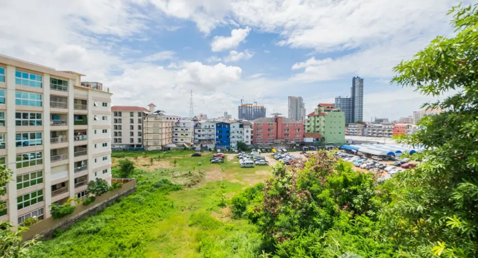 For rent 2 bedrooms condo in Bang Lamung, Chonburi