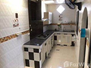 Casa adosada en venta de 3 habitaciones en Bang Sao Thong, Samut Prakan