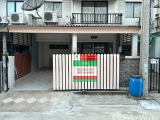 À vendre 3 chambres maison de ville à Bang Sao Thong, Samut Prakan