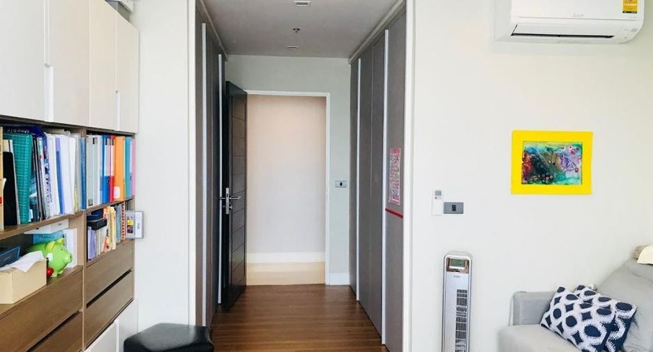 For sale 3 bedrooms condo in Watthana, Bangkok