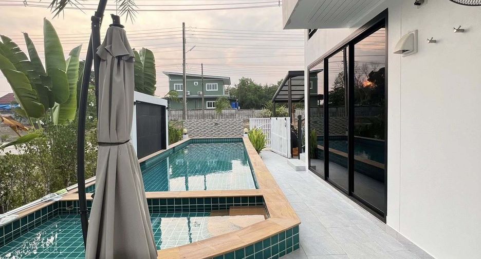 For sale 5 bedrooms house in Mueang Rayong, Rayong