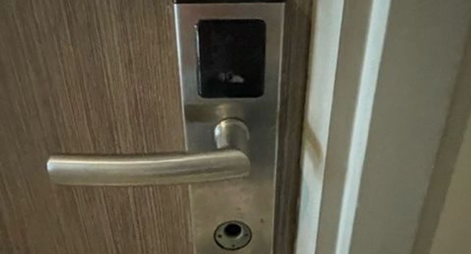 For sale 1 bed condo in Mueang Samut Prakan, Samut Prakan