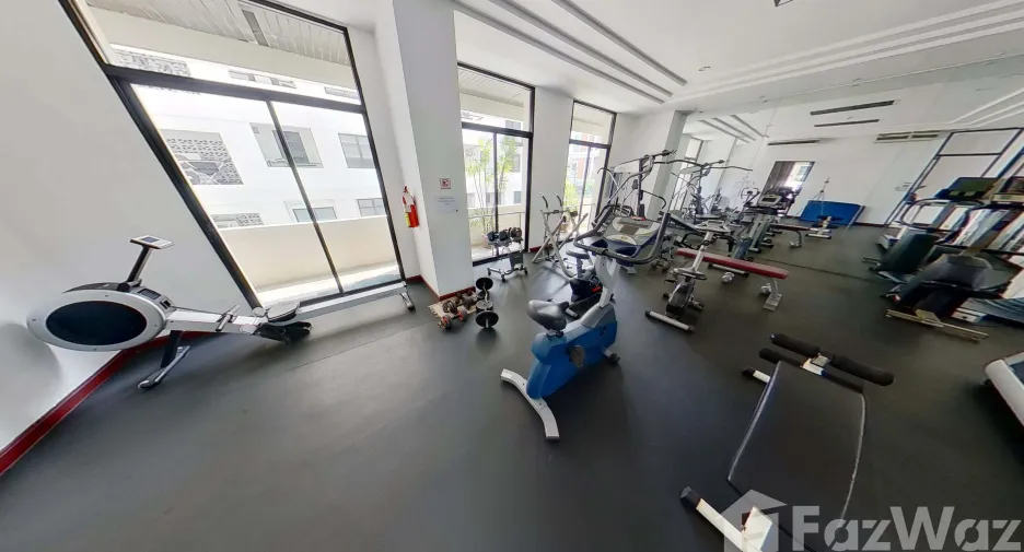 For sale 4 bedrooms condo in Watthana, Bangkok