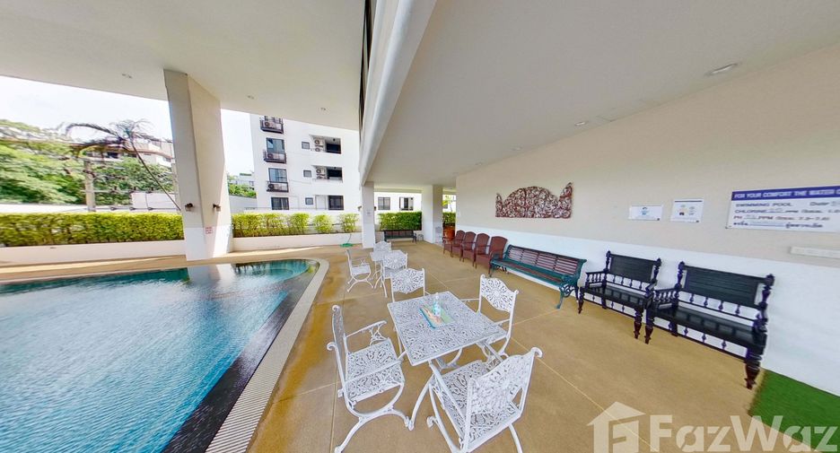 For sale 4 bedrooms condo in Watthana, Bangkok