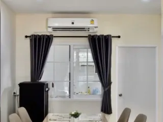 Reihenhaus zum Kauf mit 4 Zimmer in Si Racha, Chonburi