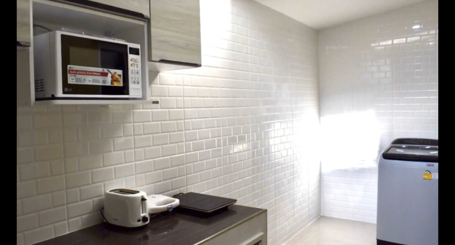 For sale 4 bedrooms townhouse in Si Racha, Chonburi