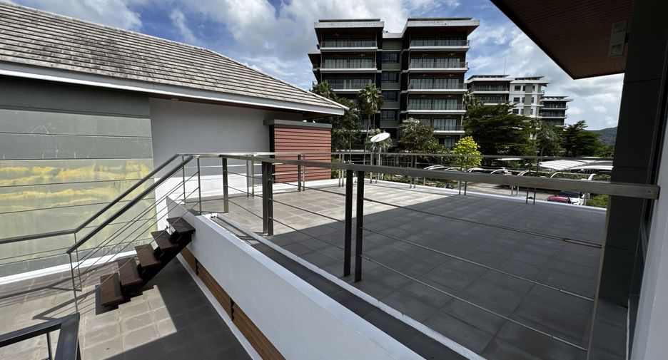 For sale 4 bedrooms villa in Mueang Phuket, Phuket