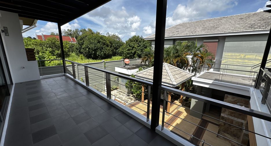 For sale 4 bedrooms villa in Mueang Phuket, Phuket