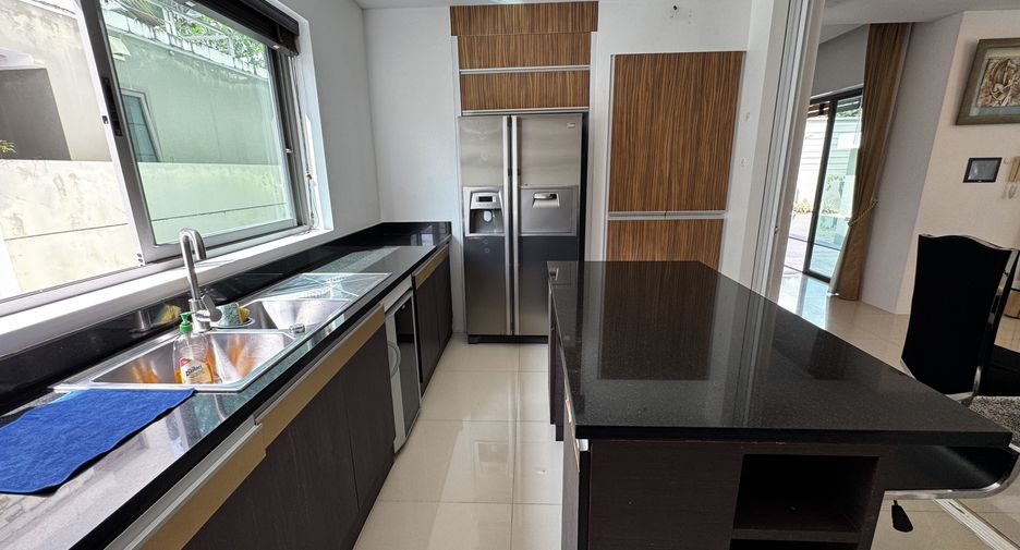 For sale 4 bedrooms villa in Mueang Phuket, Phuket
