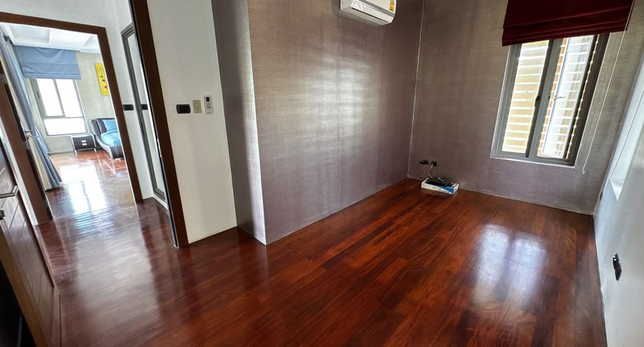 For sale 4 bedrooms villa in Mueang Phuket, Phuket