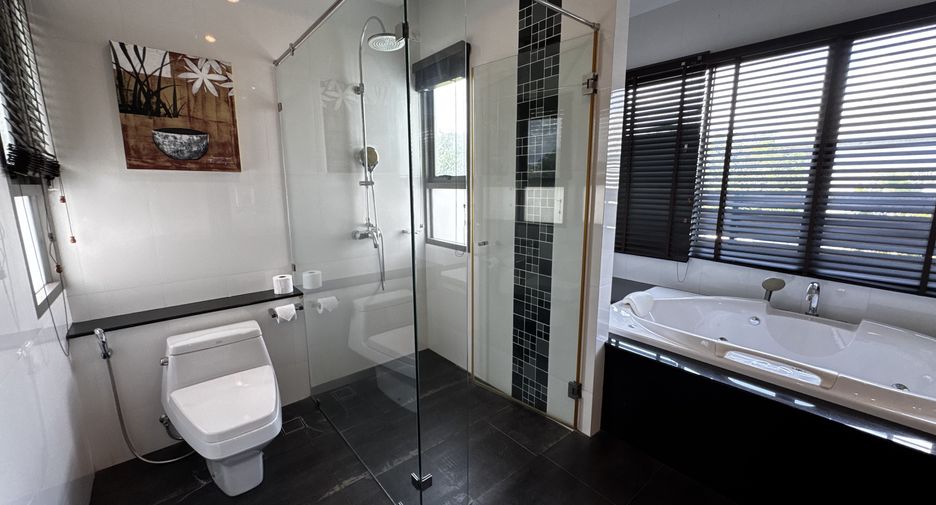 For sale 4 bedrooms villa in Mueang Phuket, Phuket