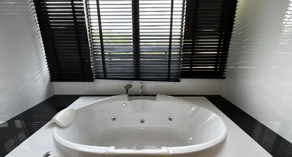 For sale 4 bedrooms villa in Mueang Phuket, Phuket