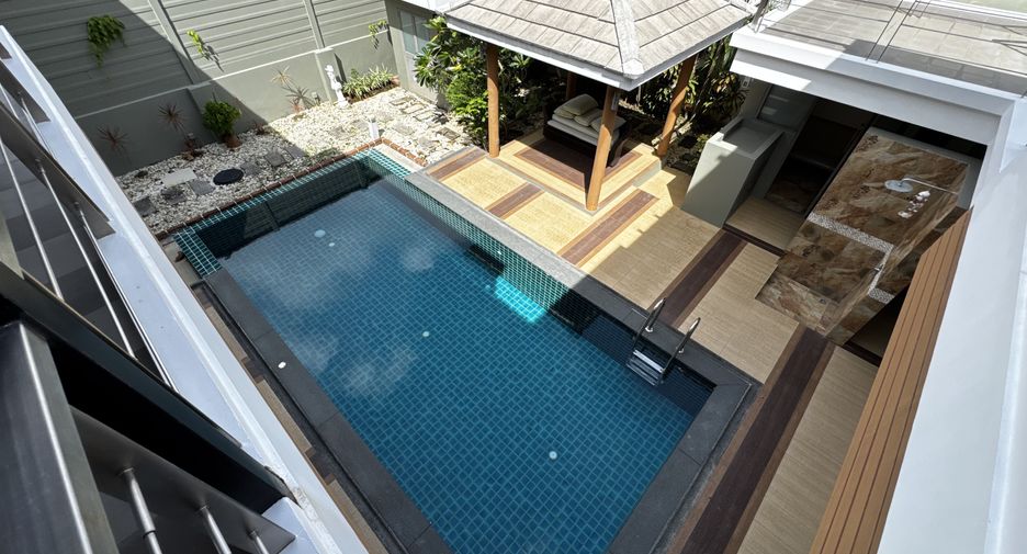 For sale 4 bedrooms villa in Mueang Phuket, Phuket