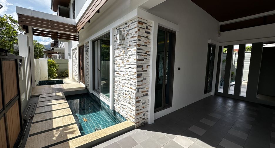For sale 4 bedrooms villa in Mueang Phuket, Phuket