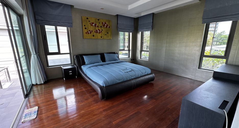 For sale 4 bedrooms villa in Mueang Phuket, Phuket