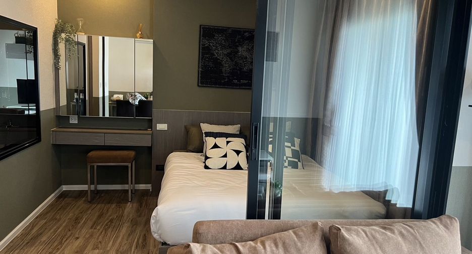 For sale 1 bed condo in Si Racha, Chonburi