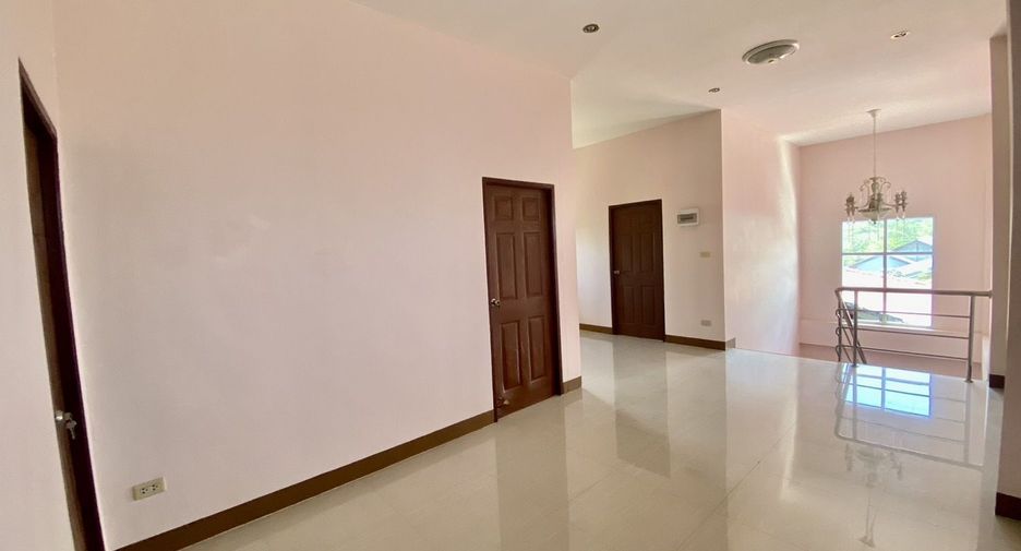 出售 4 卧室 独立屋 在 Mueang Udon Thani, Udon Thani