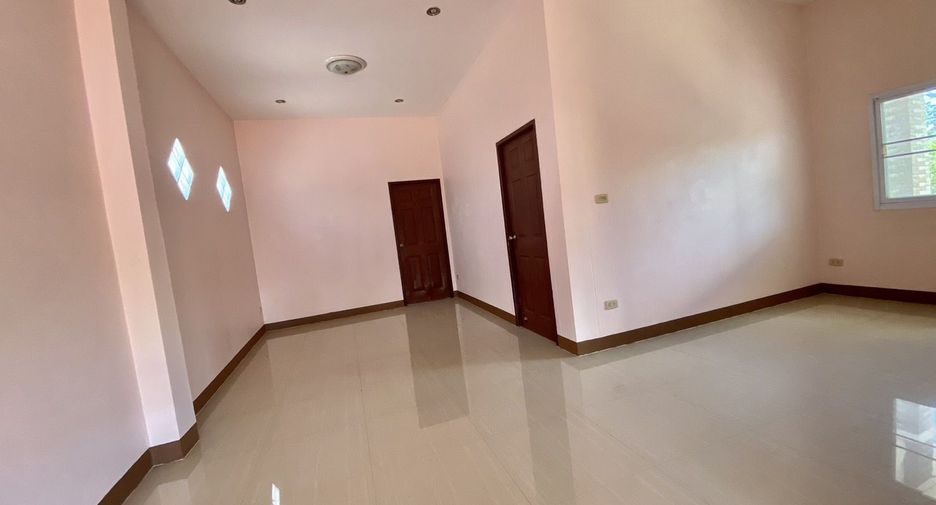 出售 4 卧室 独立屋 在 Mueang Udon Thani, Udon Thani
