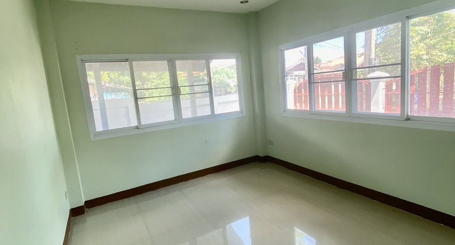 出售 4 卧室 独立屋 在 Mueang Udon Thani, Udon Thani