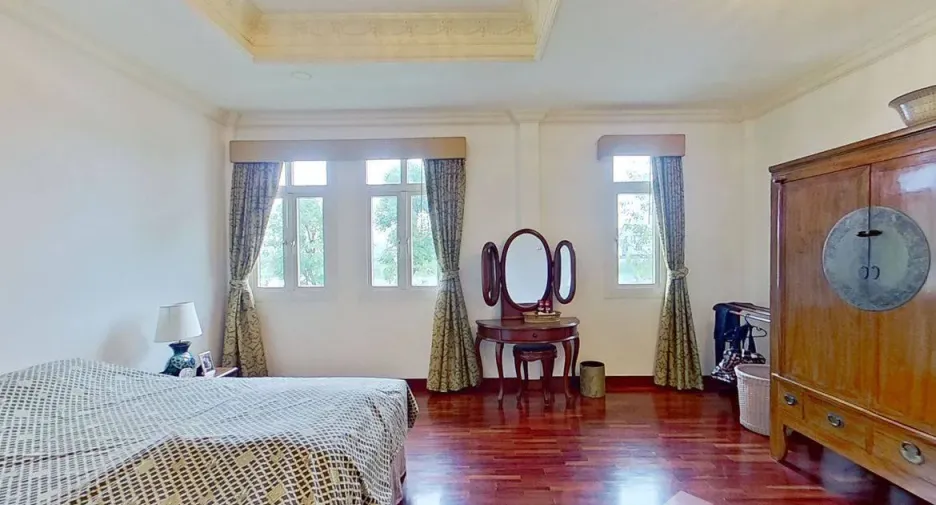 For sale 3 bedrooms house in Bang Kapi, Bangkok