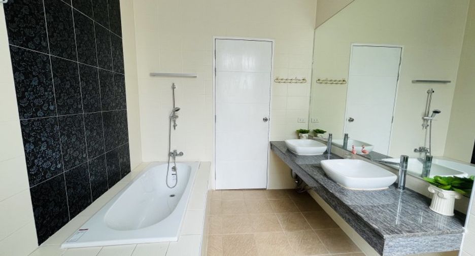 Casa en venta de 3 habitaciones en Bang Lamung, Chonburi