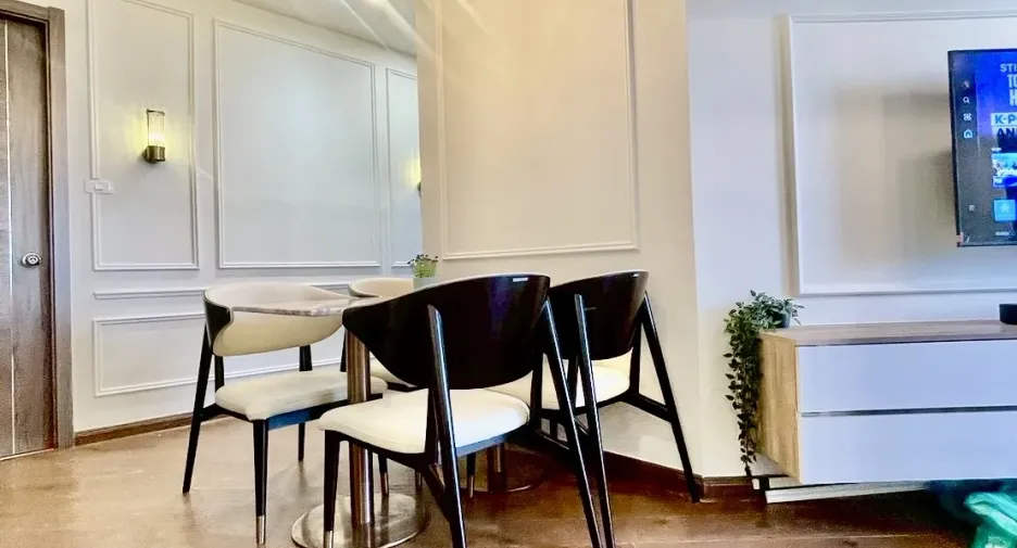 For sale and for rent 2 bedrooms condo in Huai Khwang, Bangkok
