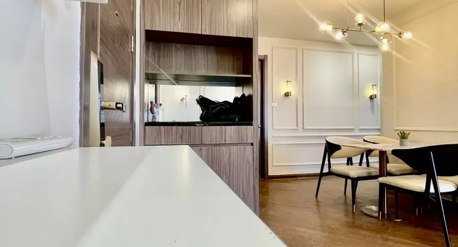 For sale and for rent 2 bedrooms condo in Huai Khwang, Bangkok