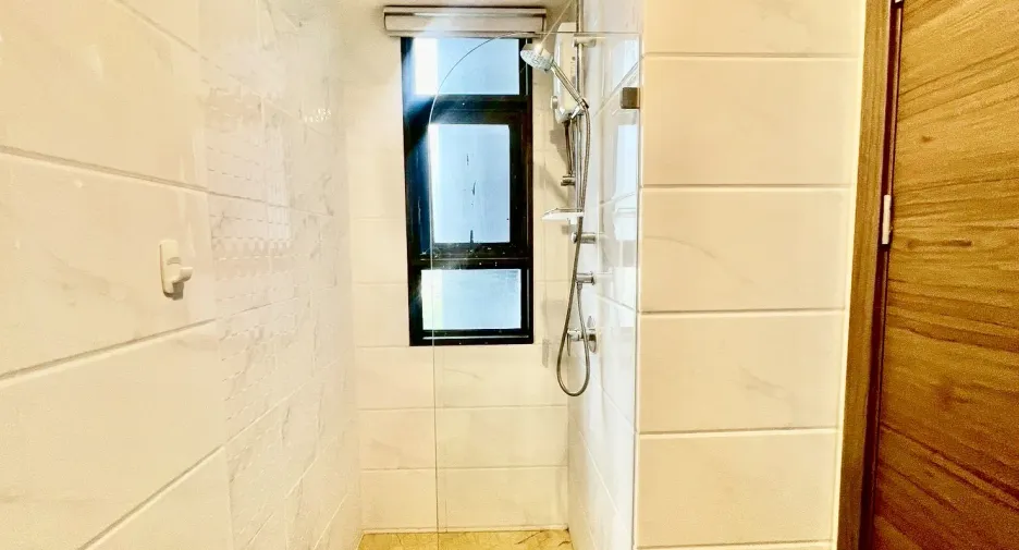 For sale and for rent 2 bedrooms condo in Huai Khwang, Bangkok