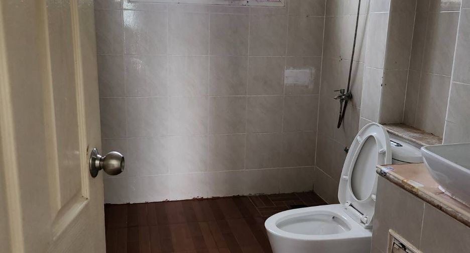 For sale 3 bedrooms house in Lat Krabang, Bangkok
