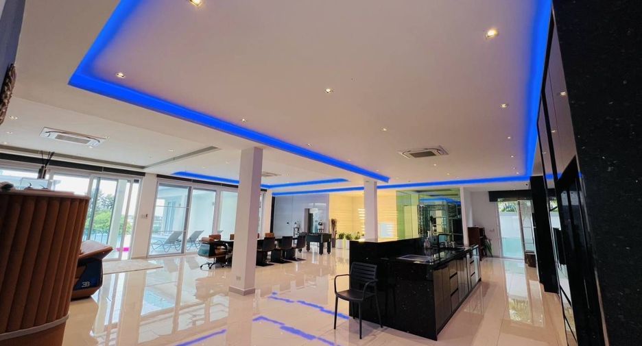 For sale and for rent 10 bedrooms villa in Bang Lamung, Chonburi