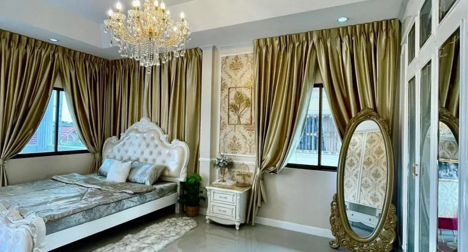 For sale そして for rent 5 ベッドルーム house in Bang Lamung, Chonburi