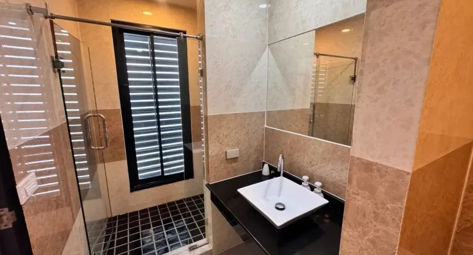 For sale 3 bedrooms villa in Thalang, Phuket