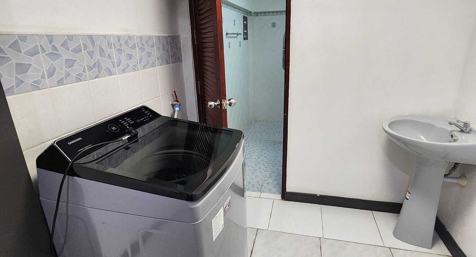 For rent 4 bedrooms house in Bang Lamung, Chonburi
