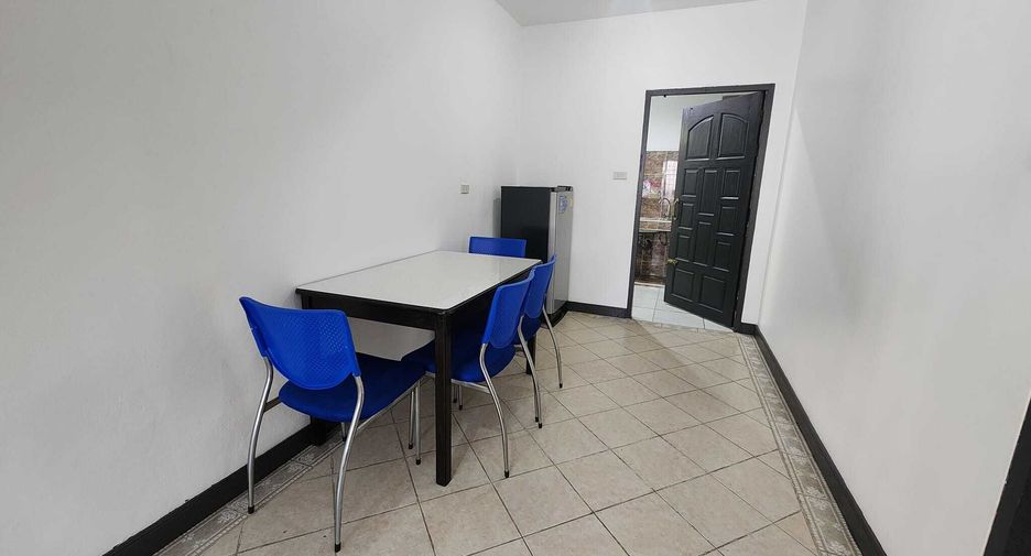 For rent 4 bedrooms house in Bang Lamung, Chonburi